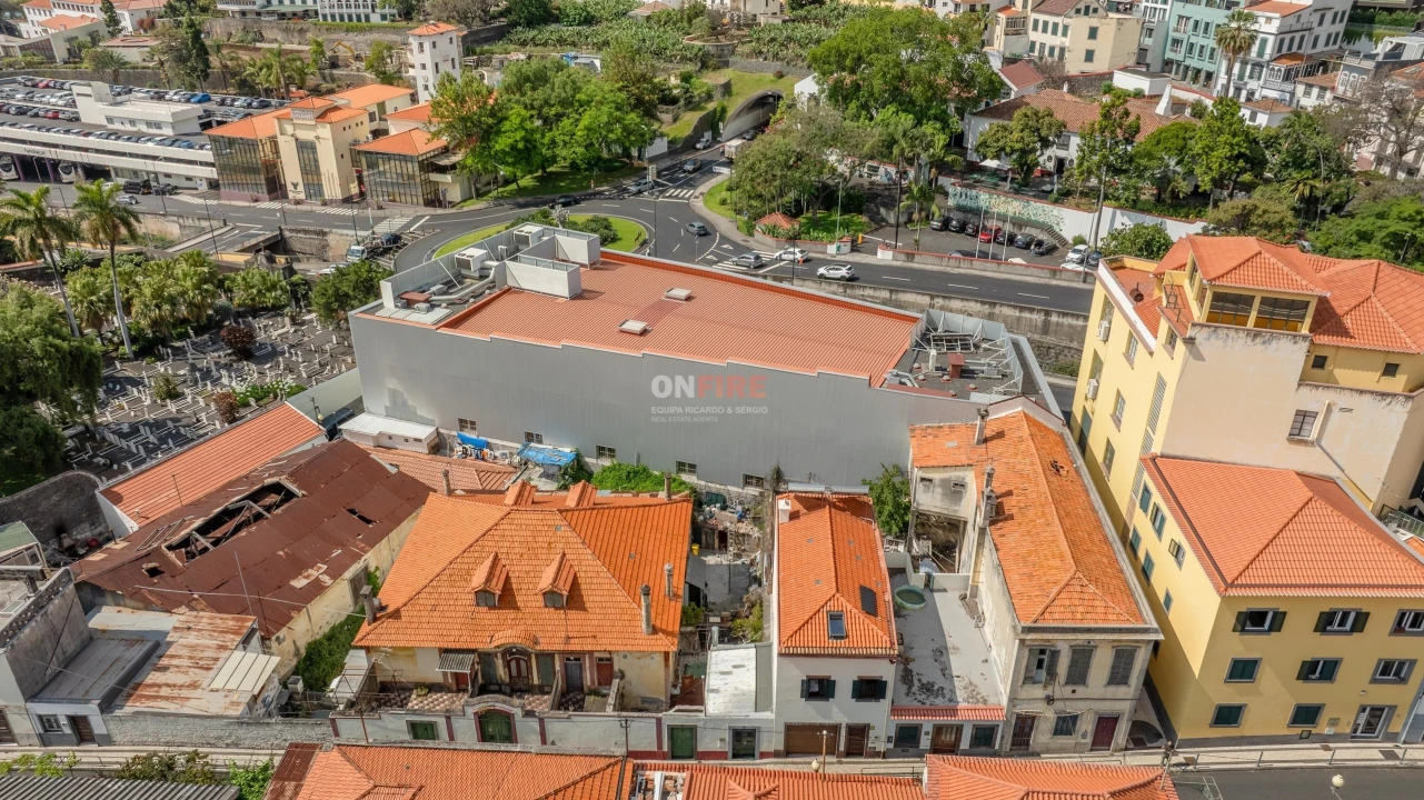 Moradia T4 para Venda em Funchal (São Pedro) Foto 36