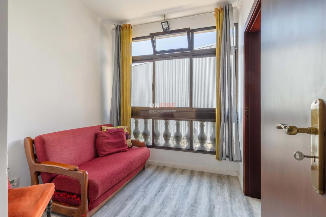 Moradia T4 para Venda em Funchal (São Pedro) Foto 22