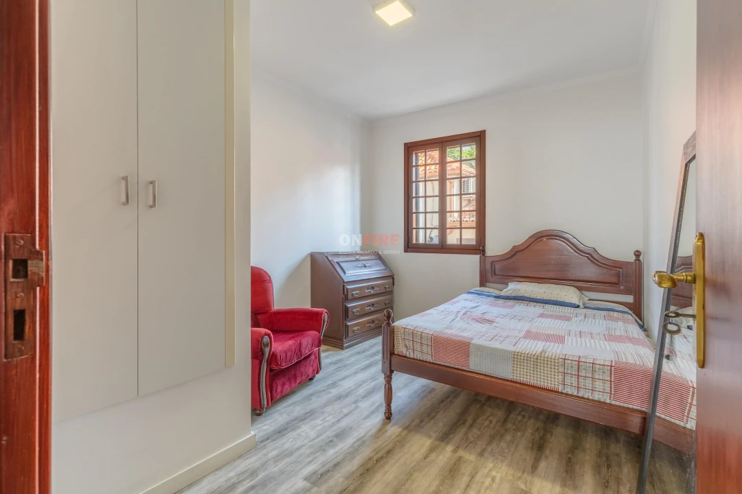 Moradia T4 para Venda em Funchal (São Pedro) Foto 7