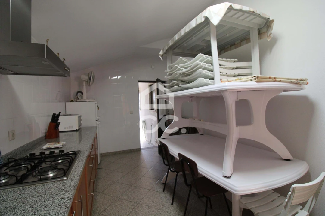 Moradia T4 para Venda em Vilar de Nantes Foto 50