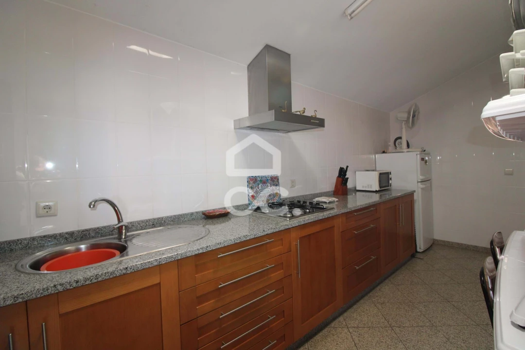 Moradia T4 para Venda em Vilar de Nantes Foto 48