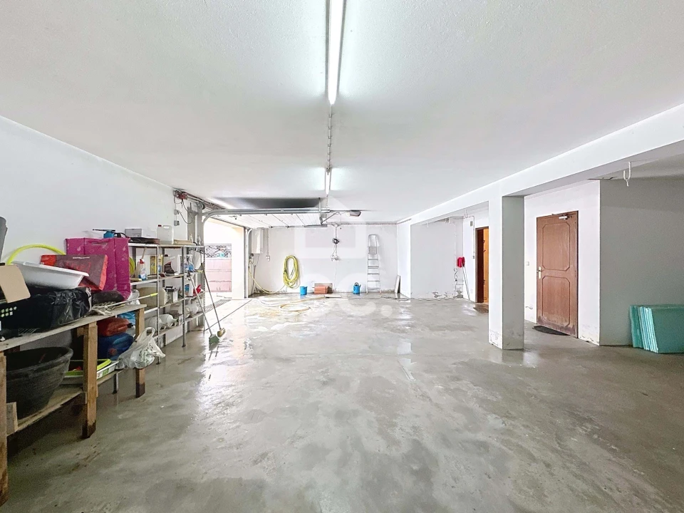 Moradia T4 para Venda em Vilar de Nantes Foto 32