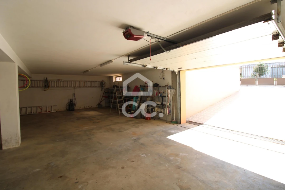 Moradia T4 para Venda em Vilar de Nantes Foto 60