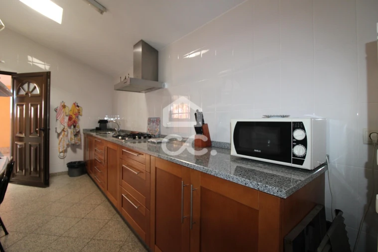 Moradia T4 para Venda em Vilar de Nantes Foto 47