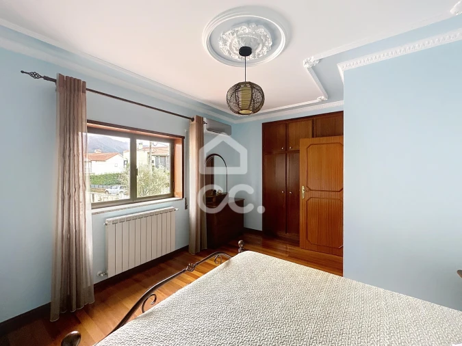 Moradia T4 para Venda em Vilar de Nantes Foto 7