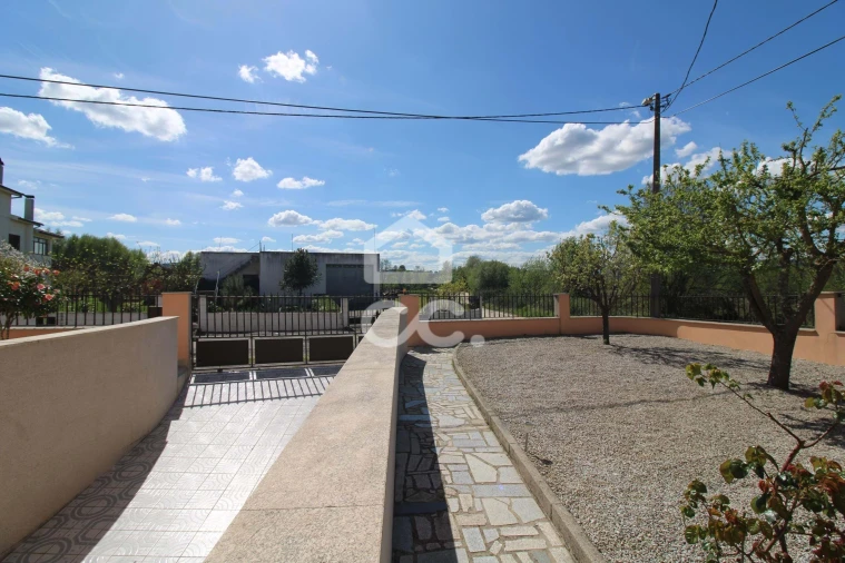 Moradia T4 para Venda em Vilar de Nantes Foto 54