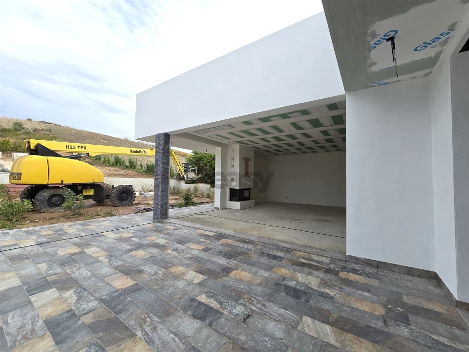 Moradia T4 para Venda em Azueira e Sobral da Abelheira Foto 9