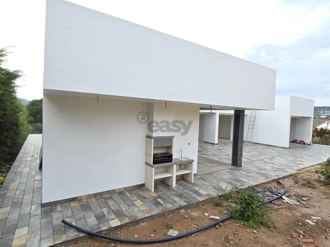 Moradia T4 para Venda em Azueira e Sobral da Abelheira Foto 6