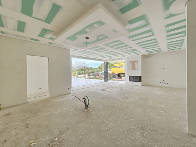 Moradia T4 para Venda em Azueira e Sobral da Abelheira Foto 13