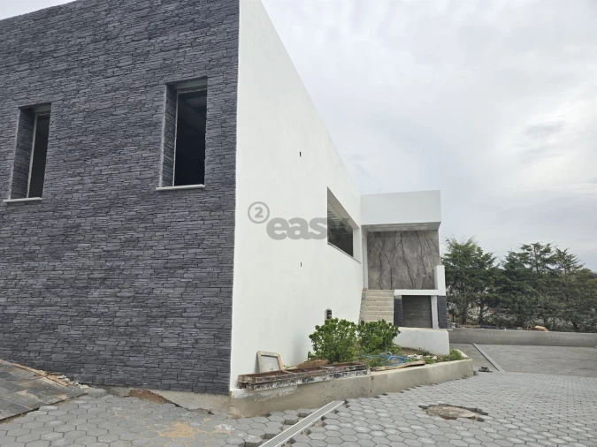 Moradia T4 para Venda em Azueira e Sobral da Abelheira Foto 2