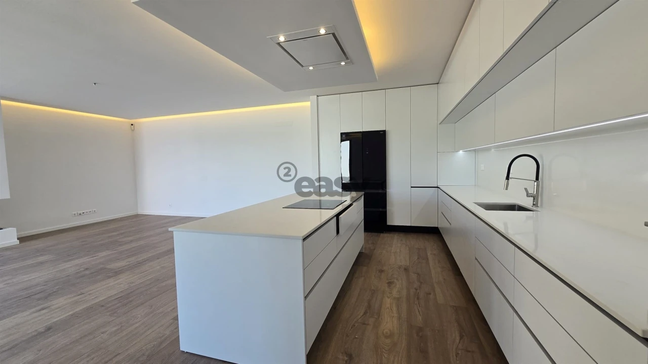 Moradia T4 para Venda em Azueira e Sobral da Abelheira Foto 20
