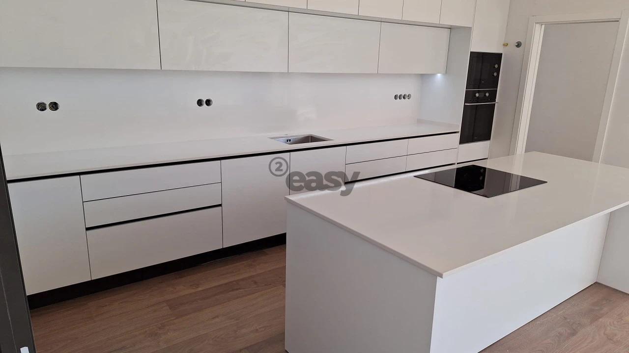 Moradia T4 para Venda em Azueira e Sobral da Abelheira Foto 17