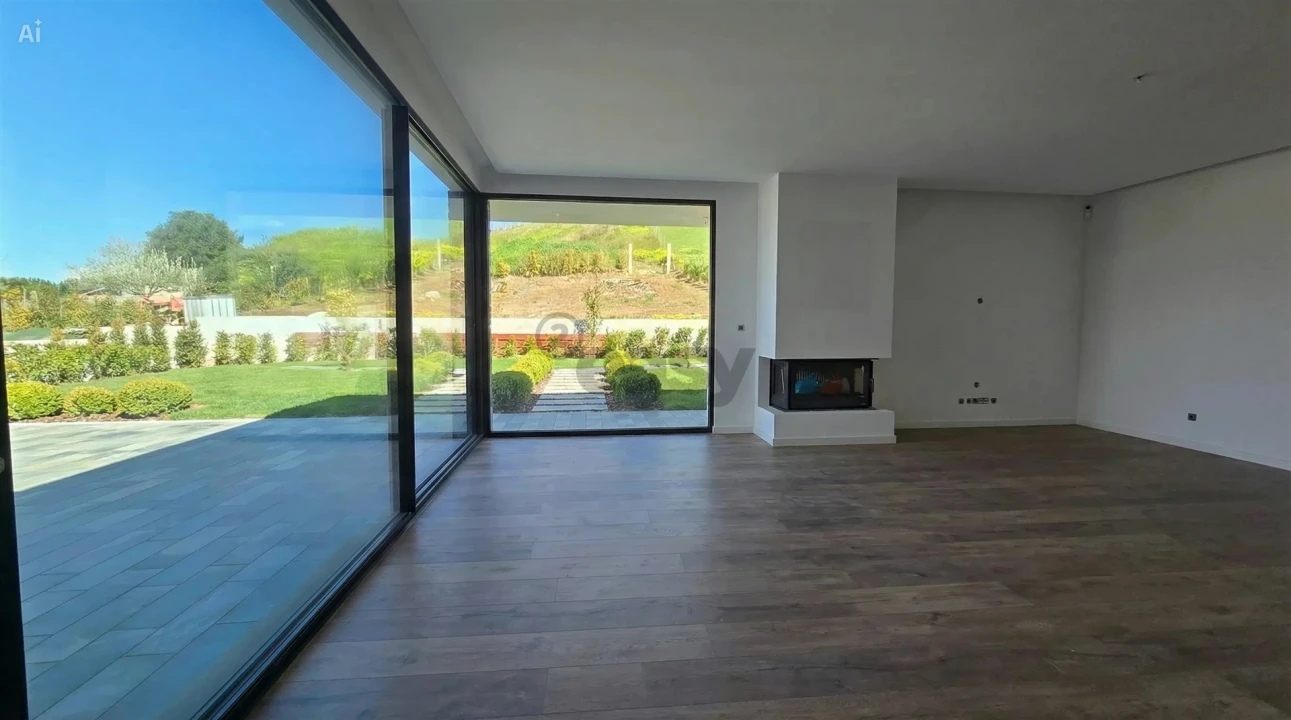 Moradia T4 para Venda em Azueira e Sobral da Abelheira Foto 16