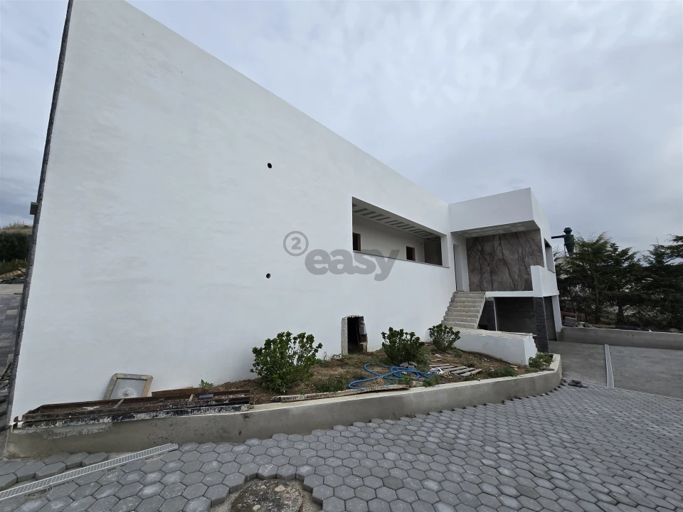 Moradia T4 para Venda em Azueira e Sobral da Abelheira Foto 4