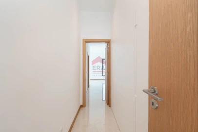 Moradia T0 para Venda em Loule (São Sebastião)