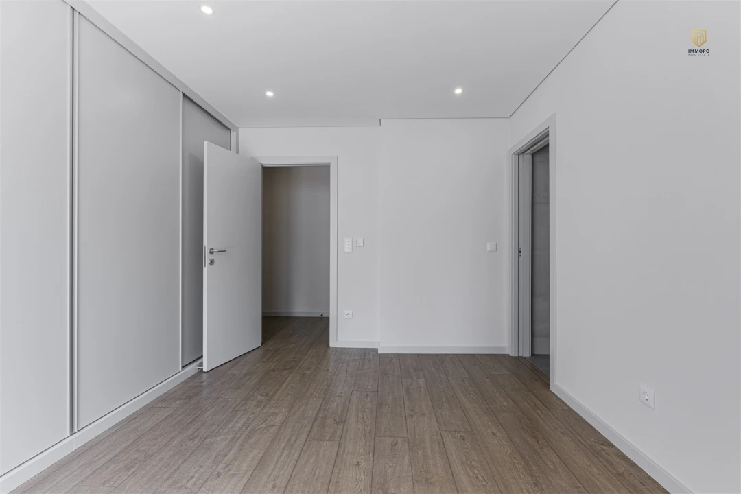 Apartamento T3 para Venda em Cedofeita, Santo Ildefonso, Sé, Miragaia, São Nicolau e Vitória Foto 11