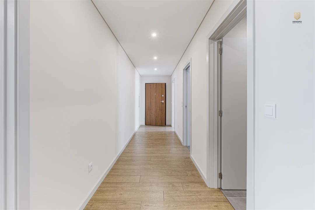 Apartamento T3 para Venda em Cedofeita, Santo Ildefonso, Sé, Miragaia, São Nicolau e Vitória Foto 7