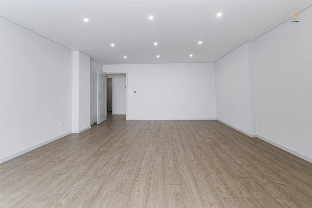 Apartamento T3 para Venda em Cedofeita, Santo Ildefonso, Sé, Miragaia, São Nicolau e Vitória Foto 8