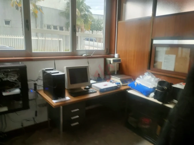 Armazém para Venda em Santa Eulália Foto 11