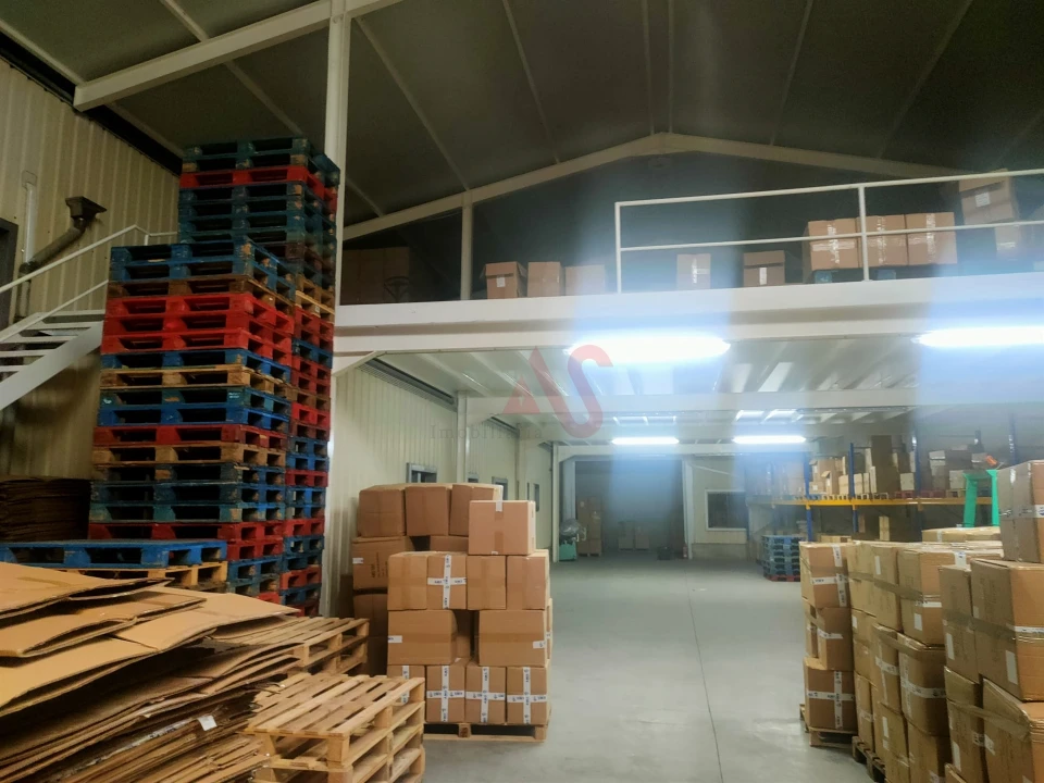 Armazém para Venda em Santa Eulália Foto 6