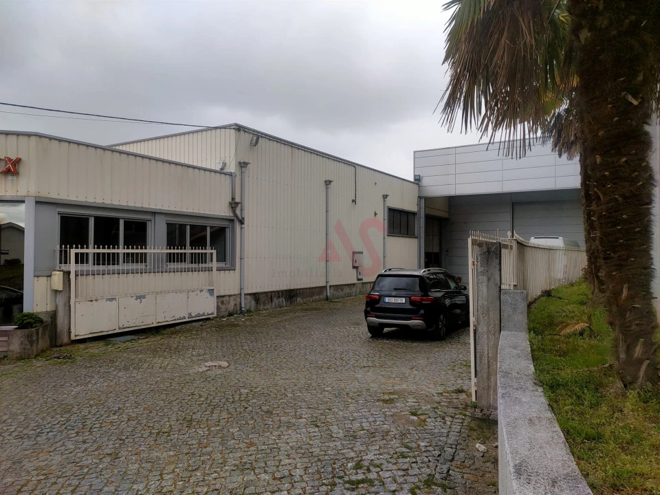 Armazém para Venda em Santa Eulália Foto 4