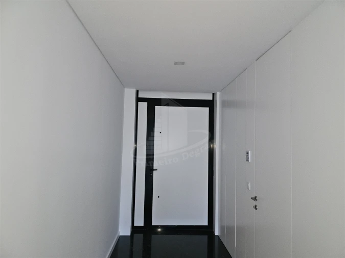 Moradia T3 para Venda em Santa Lucrécia de Algeriz e Navarra Foto 11