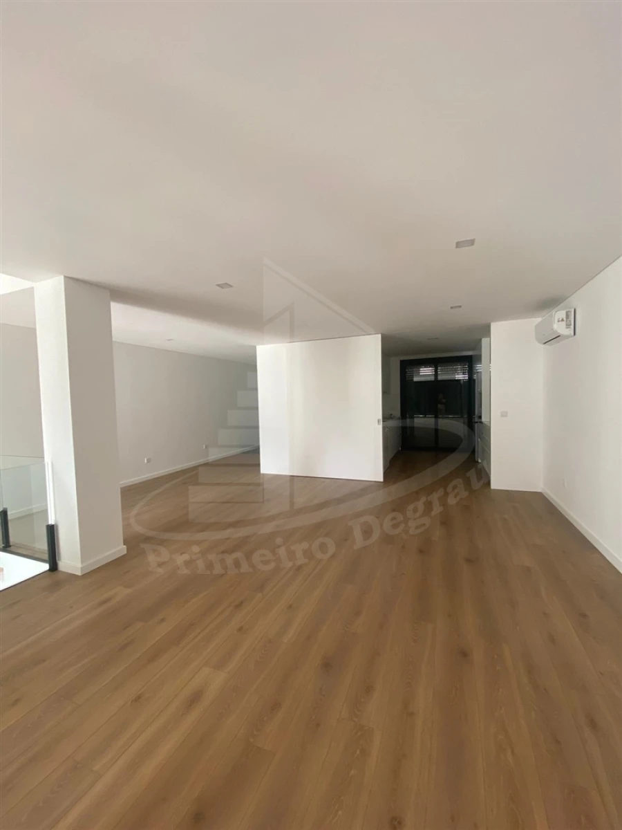 Moradia T3 para Venda em Santa Lucrécia de Algeriz e Navarra Foto 24