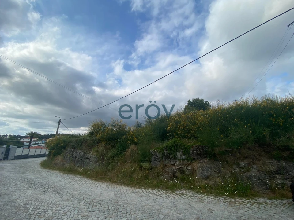 Terreno para Venda em Penafiel Foto 2