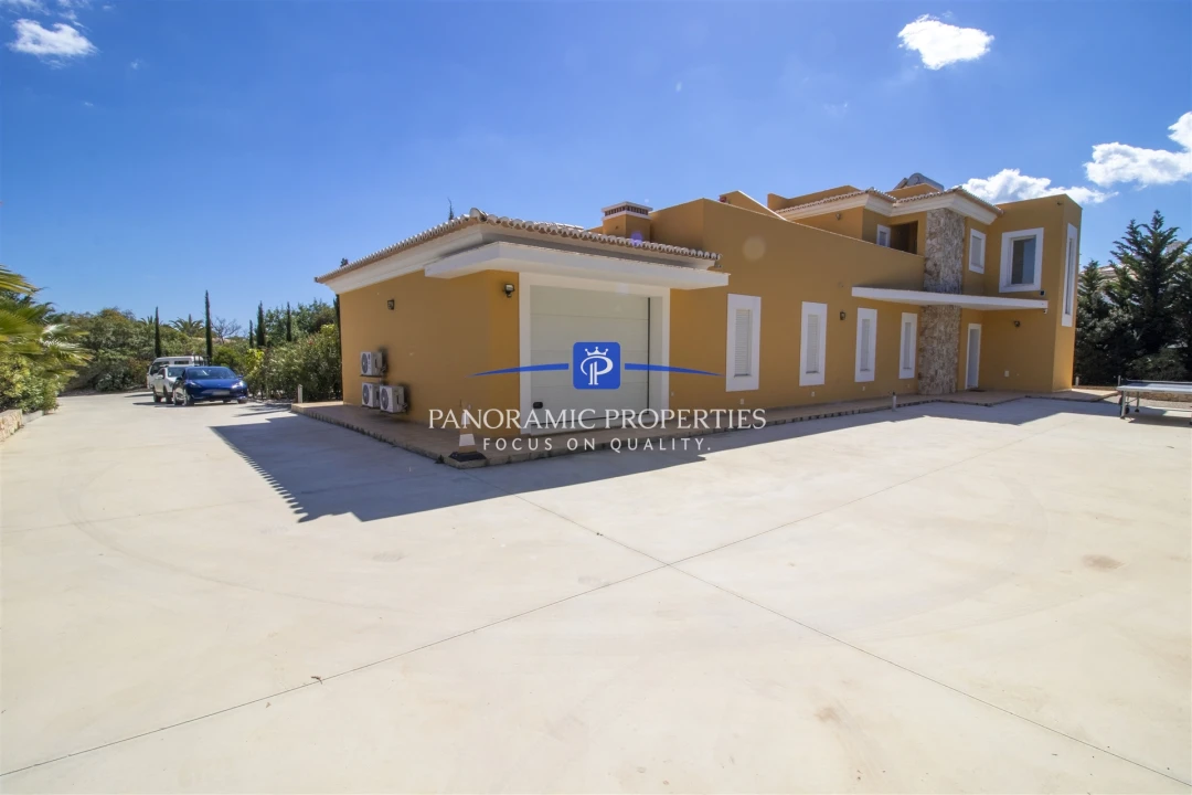 Moradia T6 para Venda em Lagoa e Carvoeiro Foto 23