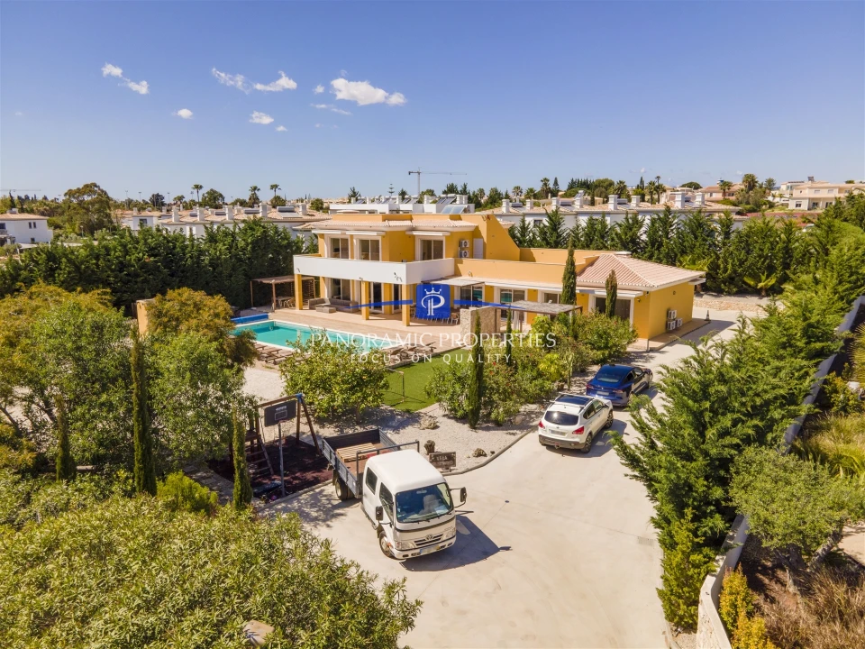 Moradia T6 para Venda em Lagoa e Carvoeiro Foto 2