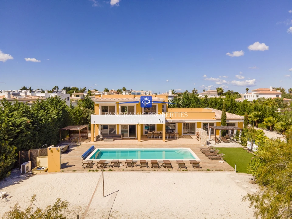 Moradia T6 para Venda em Lagoa e Carvoeiro Foto 1