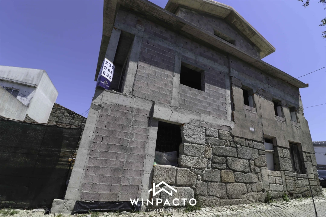 Moradia T3 para Venda em Nelas Foto 1