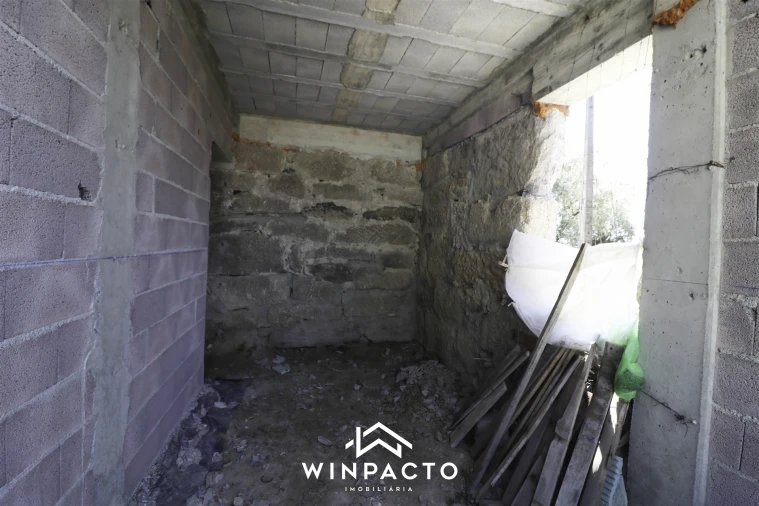 Moradia T3 para Venda em Nelas Foto 38