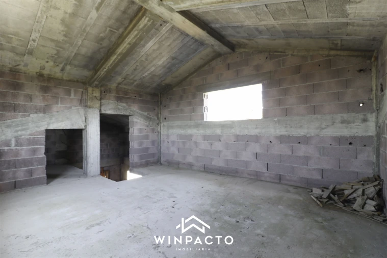 Moradia T3 para Venda em Nelas Foto 6