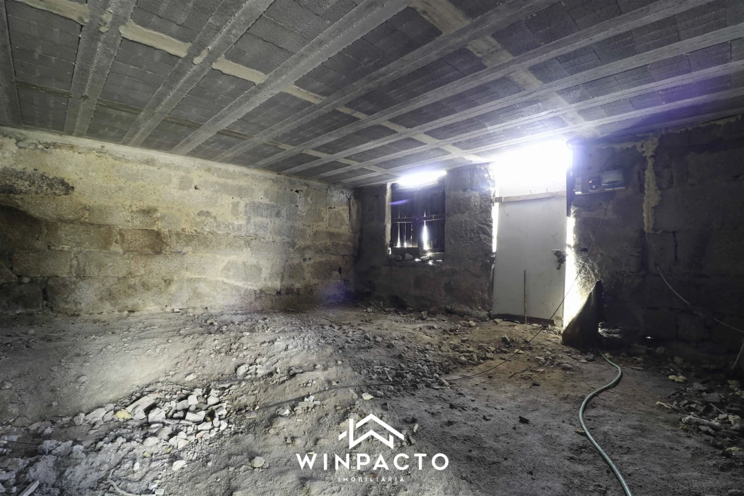 Moradia T3 para Venda em Nelas Foto 39