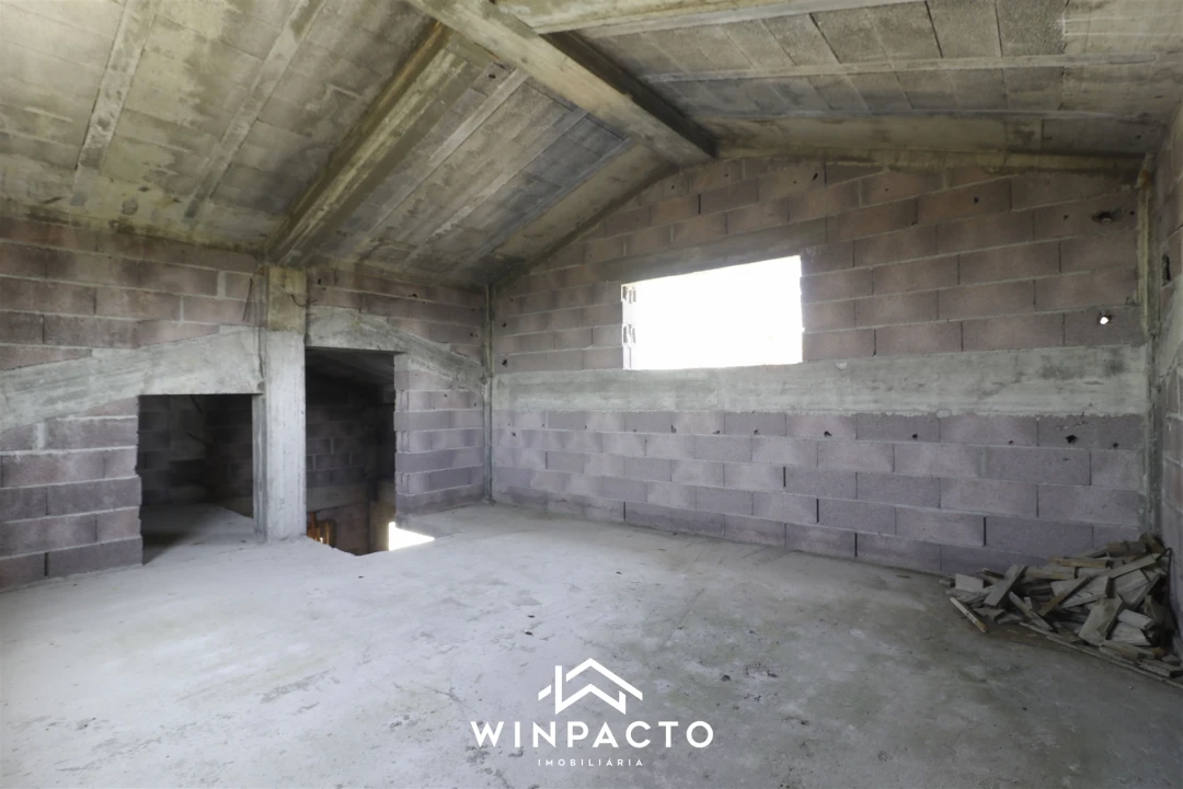 Moradia T3 para Venda em Nelas Foto 6