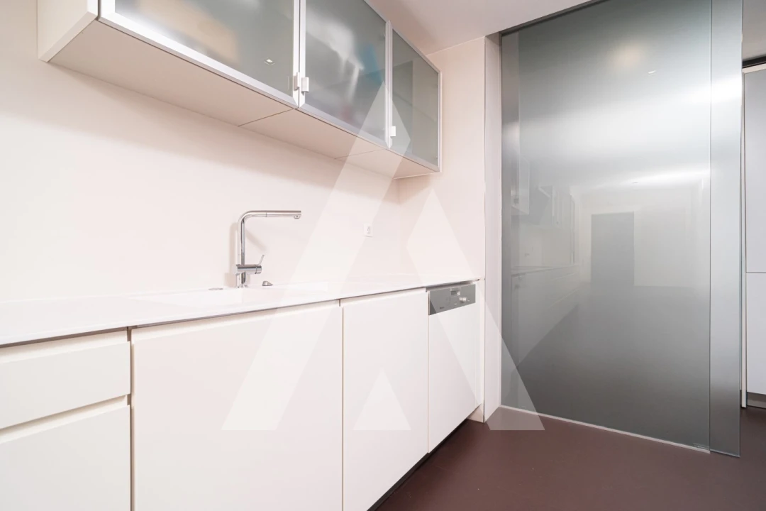 Apartamento T4 para Venda em Santo Antonio dos Olivais Foto 6