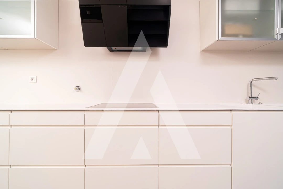 Apartamento T4 para Venda em Santo Antonio dos Olivais Foto 9