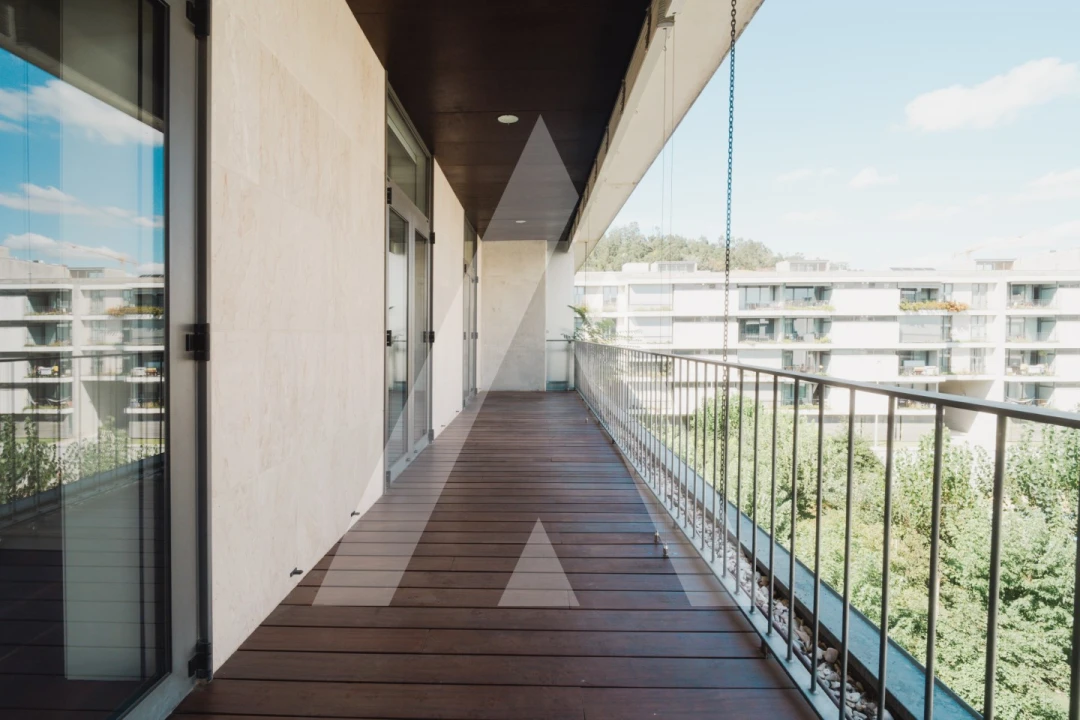 Apartamento T4 para Venda em Santo Antonio dos Olivais Foto 51