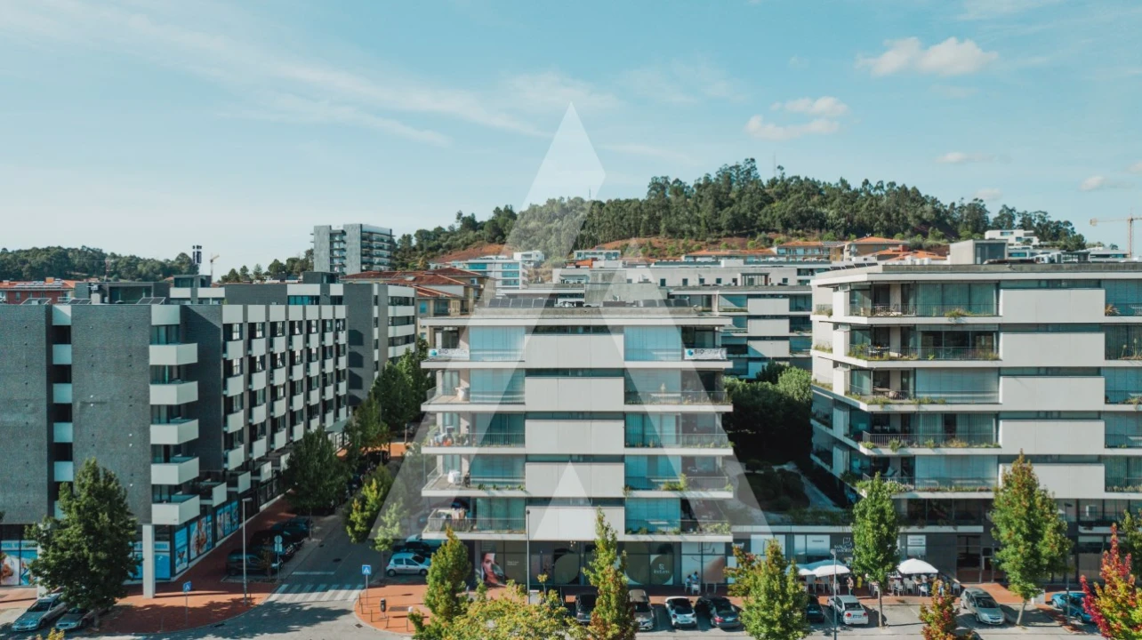 Apartamento T4 para Venda em Santo Antonio dos Olivais Foto 69