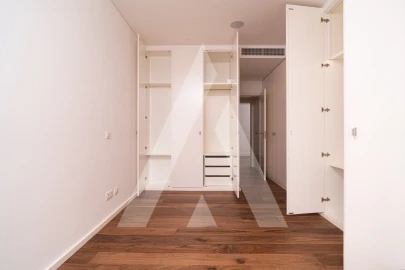 Apartamento T4 para Venda em Santo Antonio dos Olivais