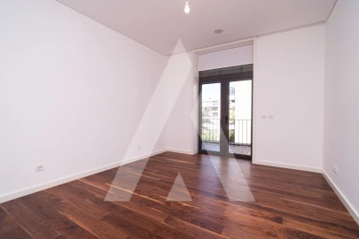 Apartamento T4 para Venda em Santo Antonio dos Olivais