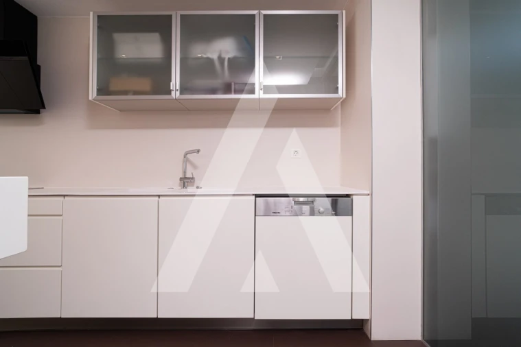 Apartamento T4 para Venda em Santo Antonio dos Olivais Foto 10