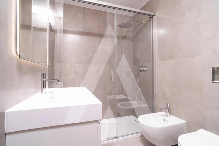 Apartamento T4 para Venda em Santo Antonio dos Olivais Foto 34