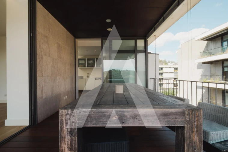 Apartamento T4 para Venda em Santo Antonio dos Olivais Foto 48