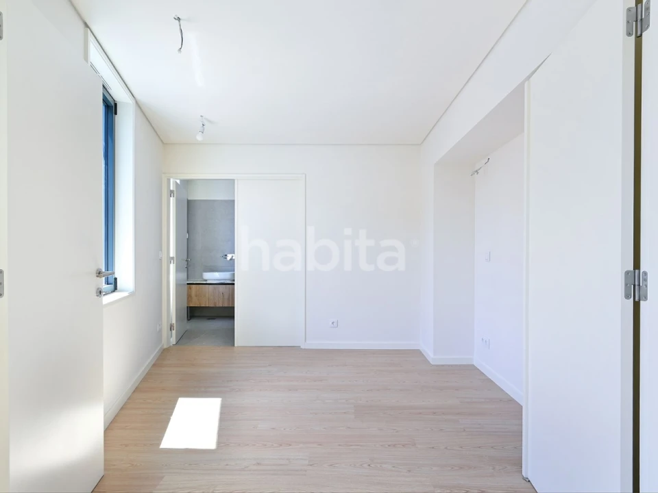 Apartamento T2 para Venda em Lordelo do Ouro e Massarelos Foto 16