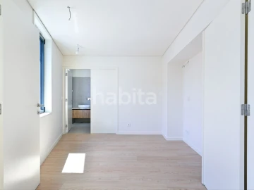 Apartamento T2 para Venda em Lordelo do Ouro e Massarelos