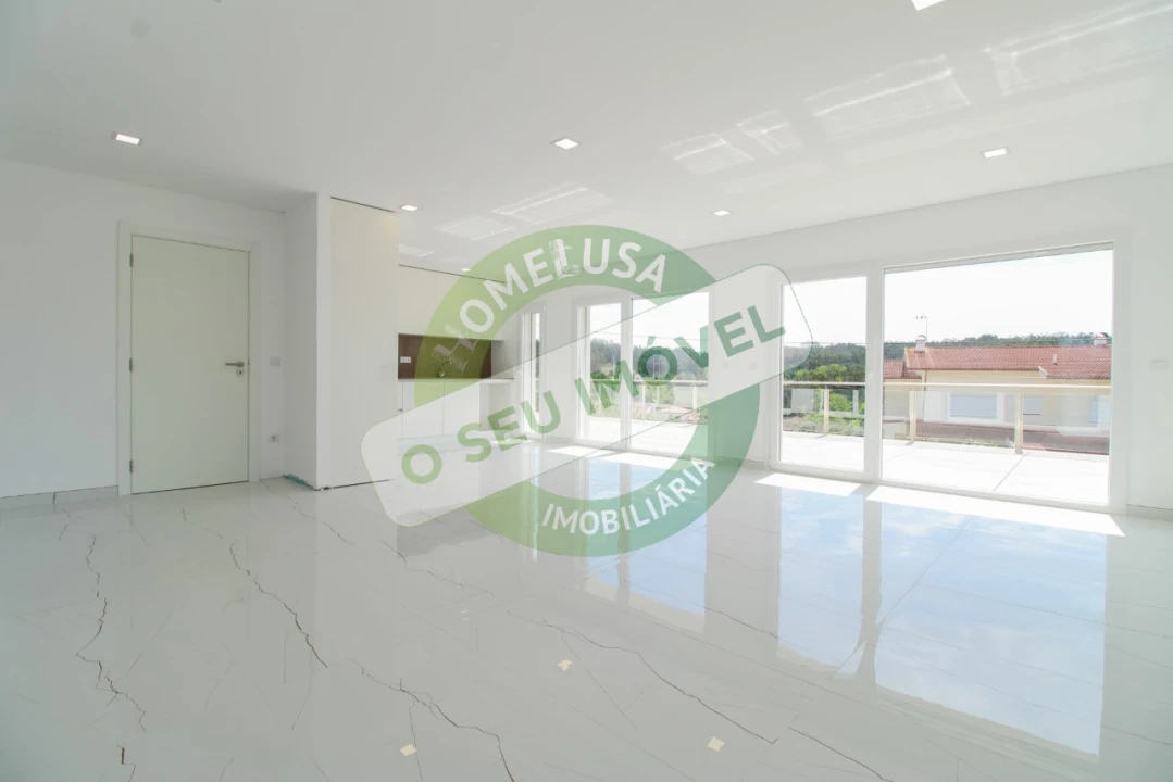 Moradia T4 para Venda em Antuzede e Vil de Matos Foto 1