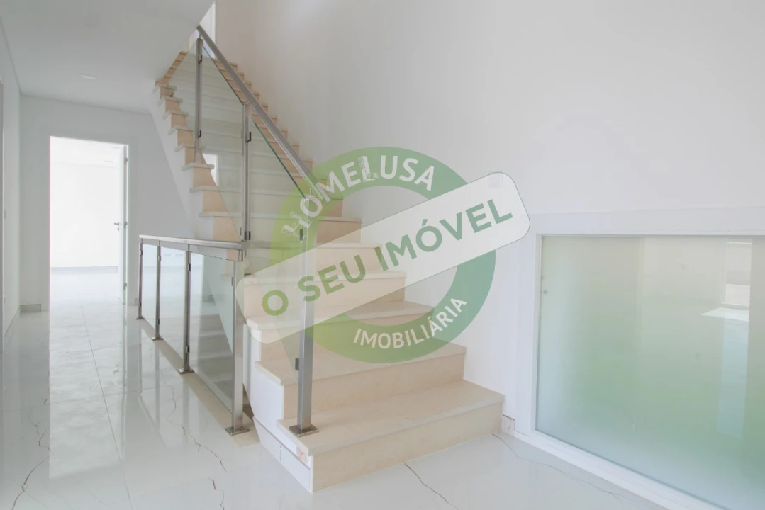 Moradia T4 para Venda em Antuzede e Vil de Matos Foto 26