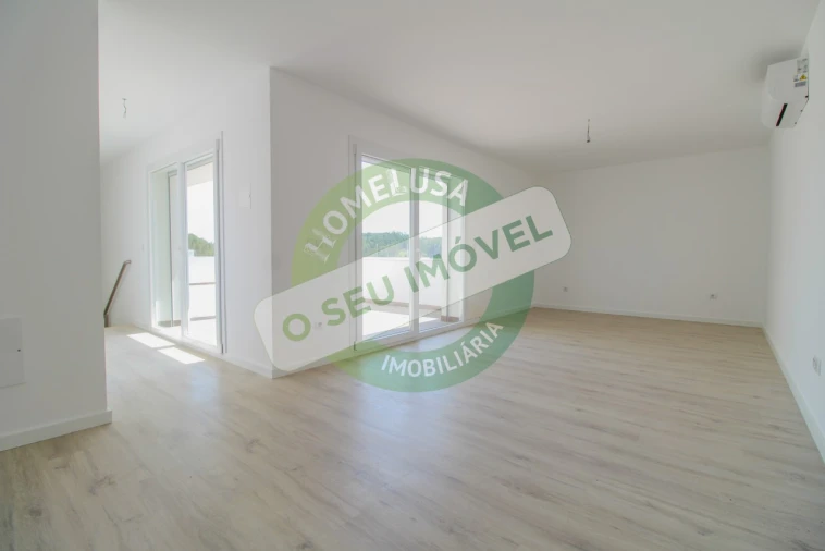 Moradia T4 para Venda em Antuzede e Vil de Matos Foto 9